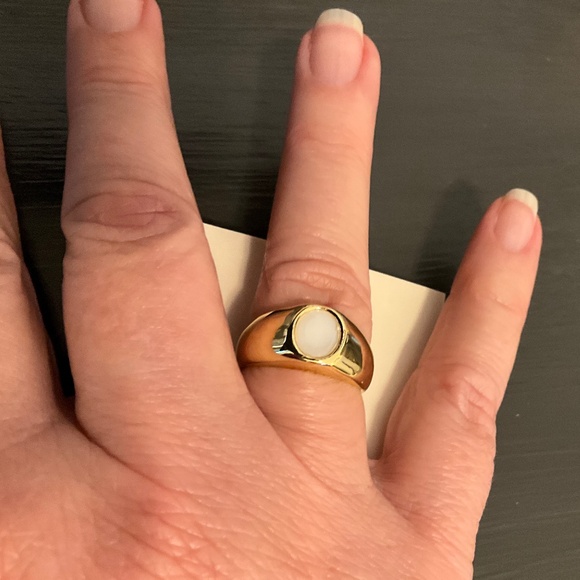On 34th gold ring with white center nwt size 10 - Picture 2 of 3